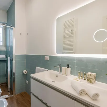 Giambellino, 128 - Al Giambellino, Ampio E Comodo Apartament